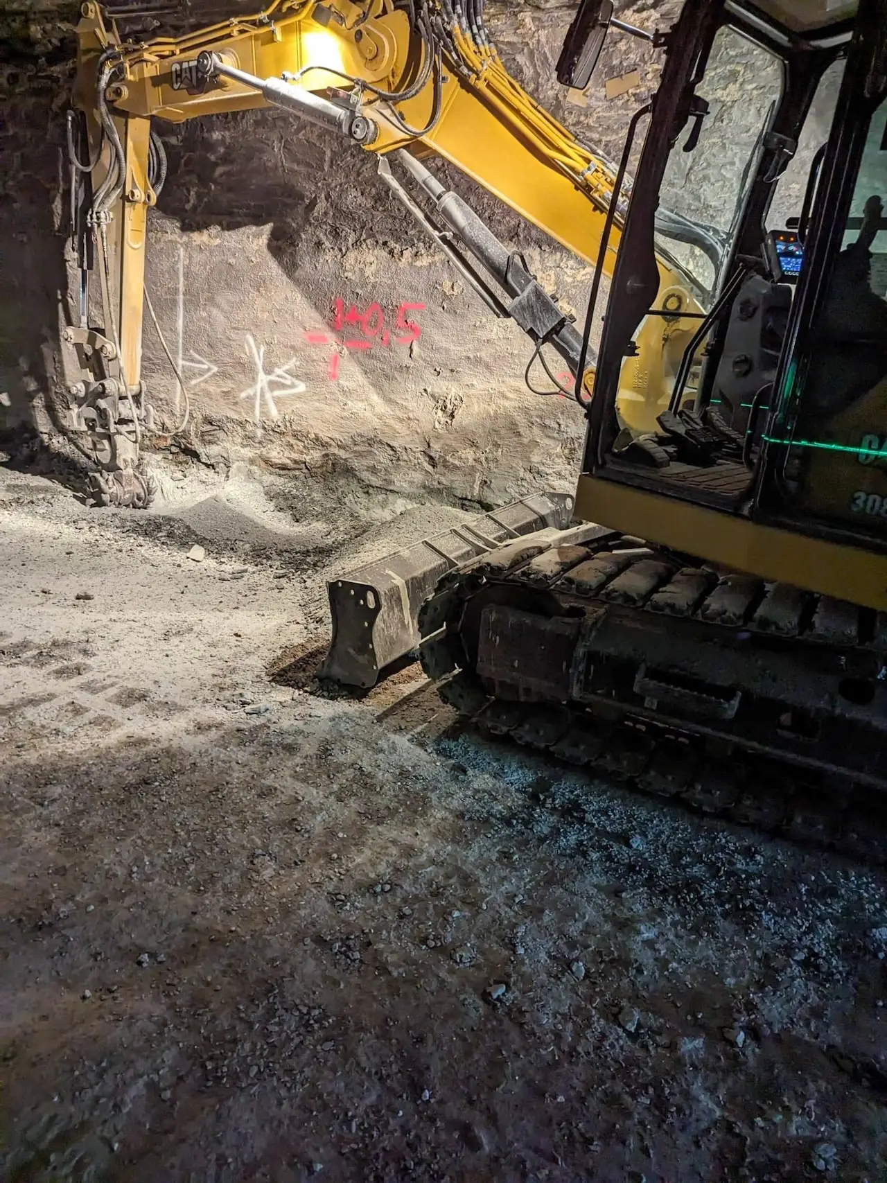 Fräsarbeiten im Tunnelbau von Czwikla Spezialfräsen